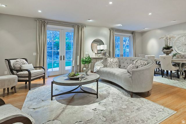 302 SUMMERMEADOW CIR, Bountiful, UT 84010