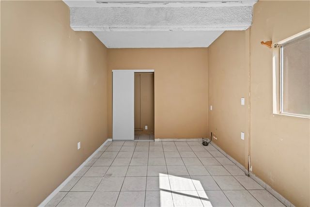 10561 Marklein, San Fernando, CA 91345