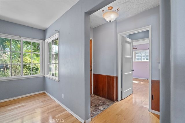 10561 Marklein, San Fernando, CA 91345