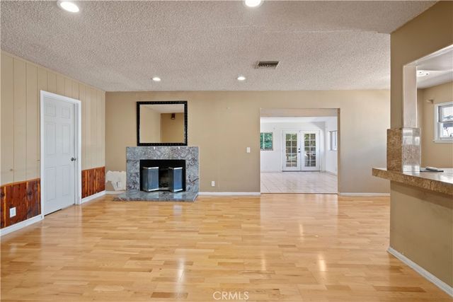 10561 Marklein, San Fernando, CA 91345