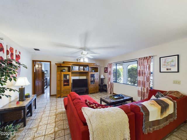 831 Clearmont Street, Sebastian, FL 32958