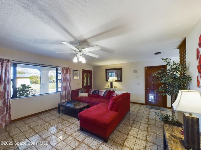 831 Clearmont Street, Sebastian, FL 32958