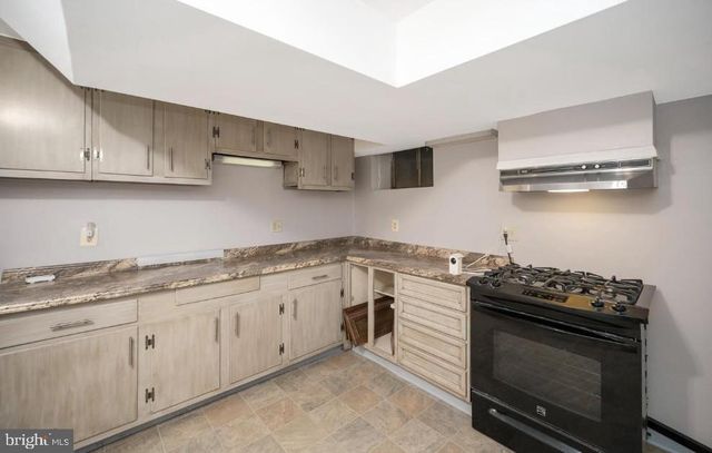 6507 BYRON AVE, Springfield, VA 22150