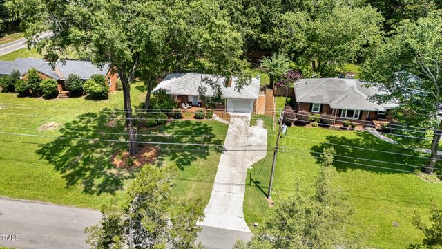 2524 Indian Trail, Durham, NC 27705