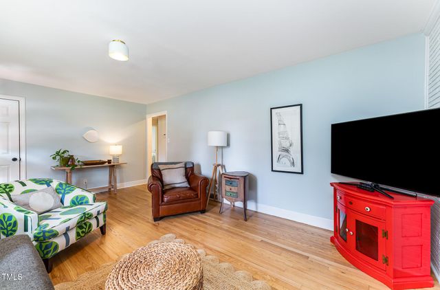 2524 Indian Trail, Durham, NC 27705