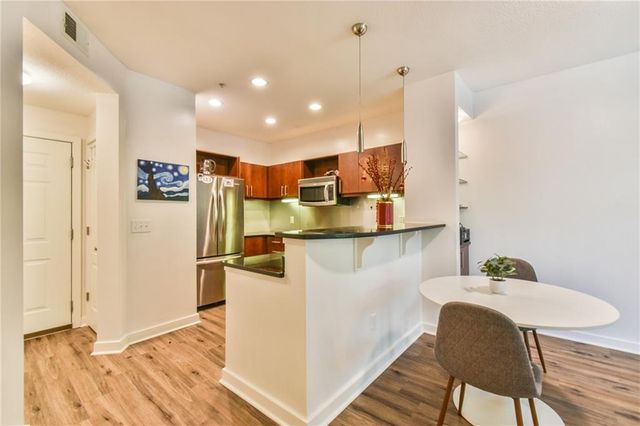 390 17th Street 2067, Atlanta, GA 30363