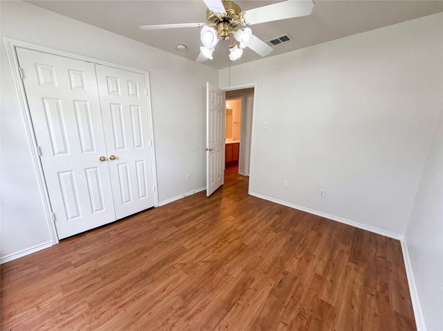 5432 Nuthatch Street, Dallas, TX 75236
