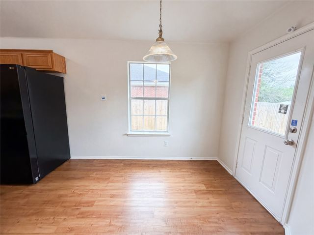 5432 Nuthatch Street, Dallas, TX 75236