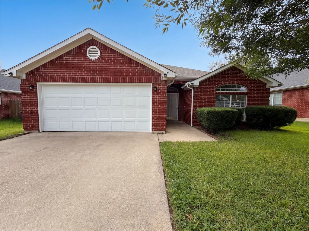 5432 Nuthatch Street, Dallas, TX 75236