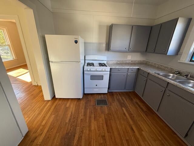 141 Bates Street, Jackson, MI 49202