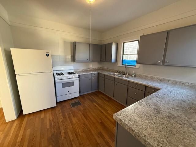 141 Bates Street, Jackson, MI 49202