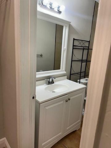 1440 MIAMI Road 9, Fort Lauderdale, FL 33316