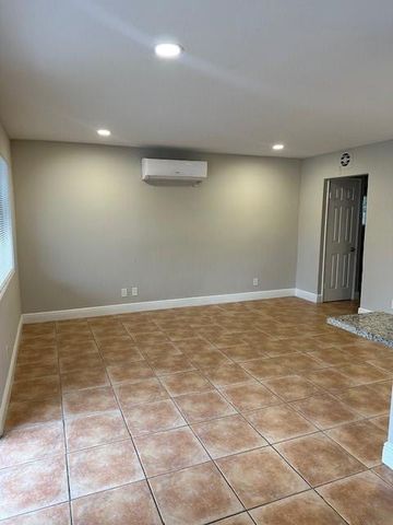1440 MIAMI Road 9, Fort Lauderdale, FL 33316