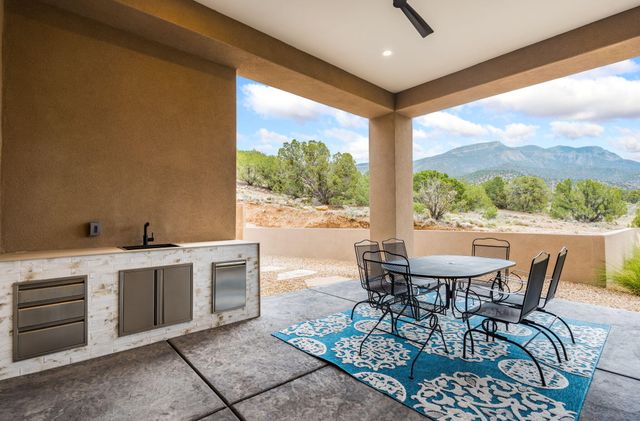 10 Rainbow Valley Road, Placitas, NM 87043