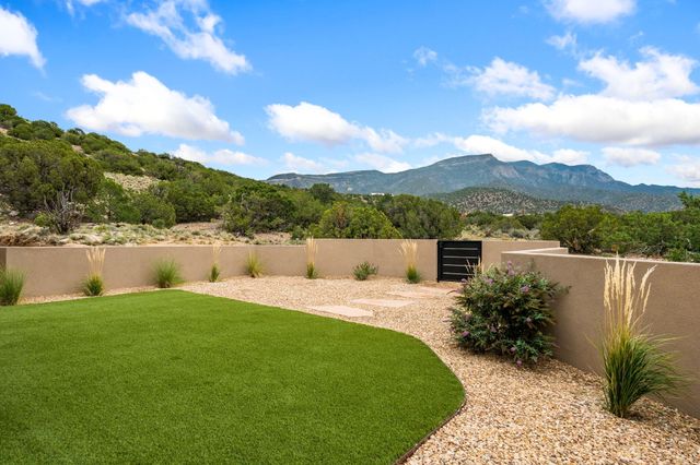 10 Rainbow Valley Road, Placitas, NM 87043