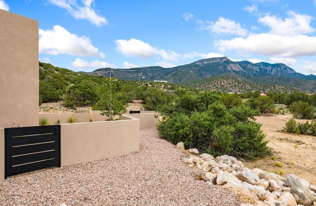 10 Rainbow Valley Road, Placitas, NM 87043