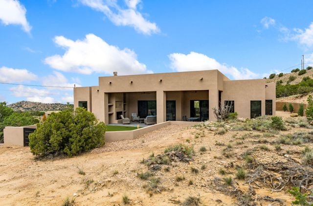 10 Rainbow Valley Road, Placitas, NM 87043