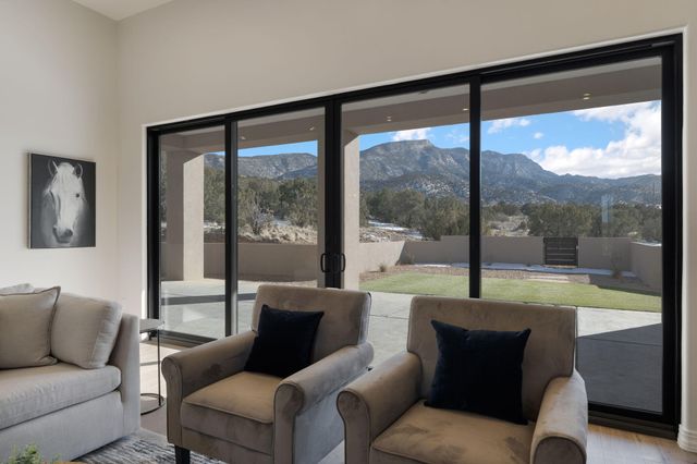 10 Rainbow Valley Road, Placitas, NM 87043
