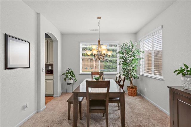 2701 Ashbrook Dr, Modesto, CA 95355