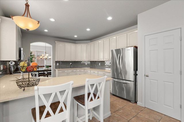 2701 Ashbrook Dr, Modesto, CA 95355