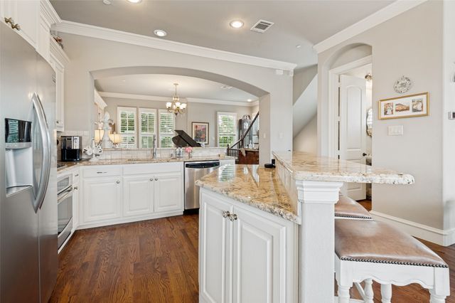 4021 Winsor Drive, Farmers Branch, TX 75244