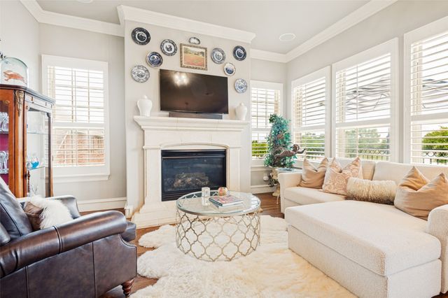 4021 Winsor Drive, Farmers Branch, TX 75244
