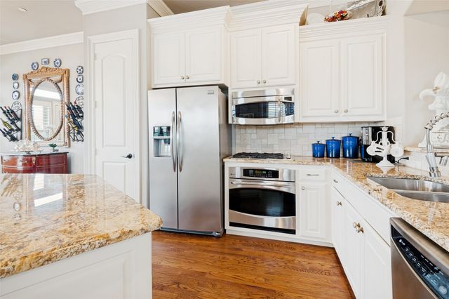 4021 Winsor Drive, Farmers Branch, TX 75244
