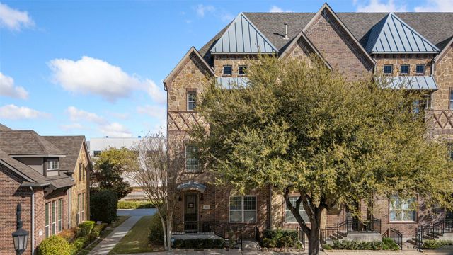 4021 Winsor Drive, Farmers Branch, TX 75244