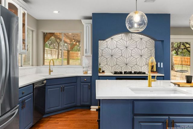 12 Inwood Bluff, San Antonio, TX 78248