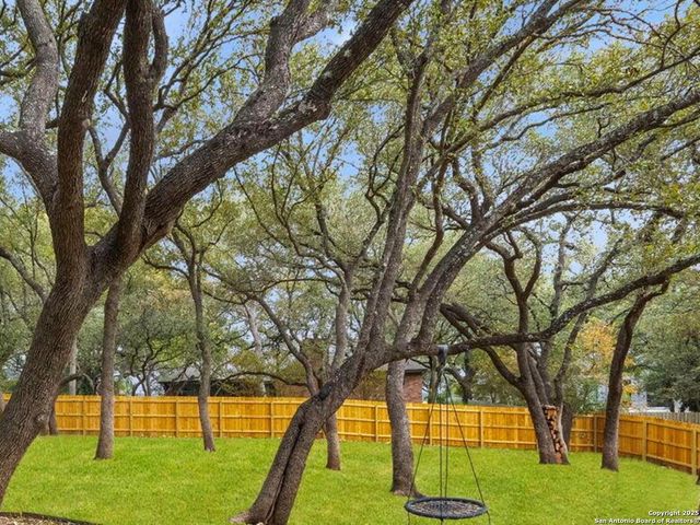12 Inwood Bluff, San Antonio, TX 78248