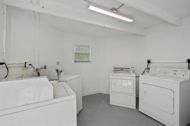 627 Bunker Road, West Palm Beach, FL 33405