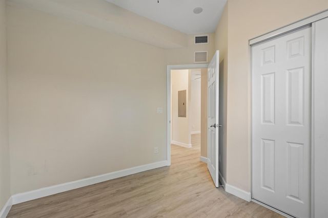 627 Bunker Road, West Palm Beach, FL 33405