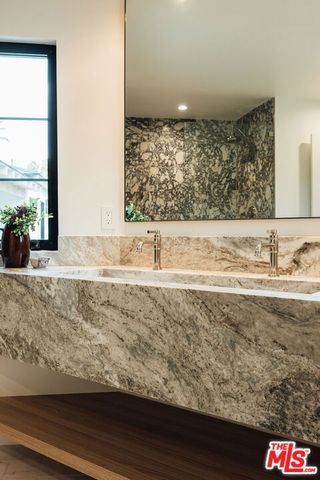 1560 S Calle Palo Fierro, Palm Springs, CA 92264