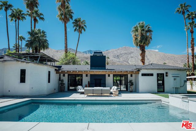1560 S Calle Palo Fierro, Palm Springs, CA 92264