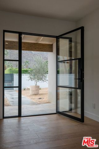 1560 S Calle Palo Fierro, Palm Springs, CA 92264