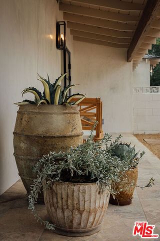 1560 S Calle Palo Fierro, Palm Springs, CA 92264