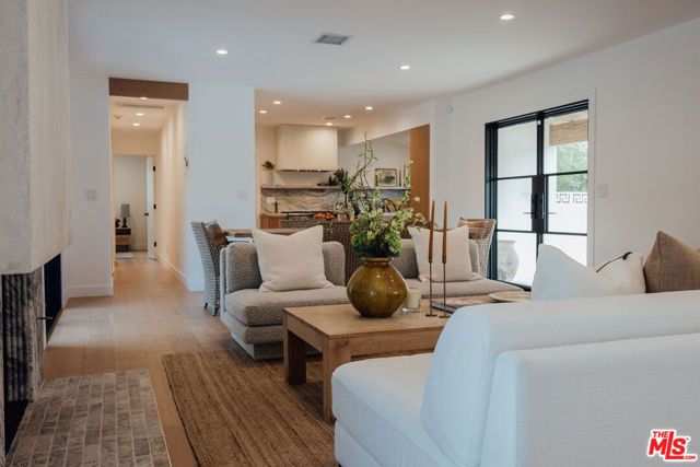 1560 S Calle Palo Fierro, Palm Springs, CA 92264