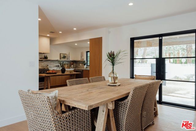 1560 S Calle Palo Fierro, Palm Springs, CA 92264