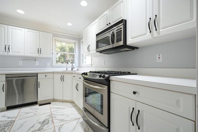 2102 Kendall Close NW, Acworth, GA 30102