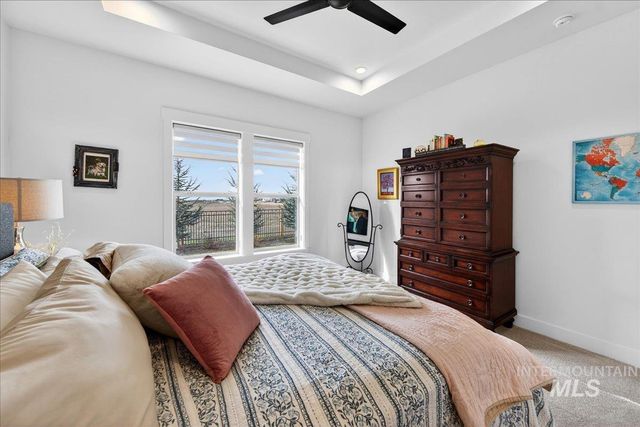 1911 N Willowick Ave, Eagle, ID 83616