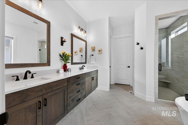 1911 N Willowick Ave, Eagle, ID 83616