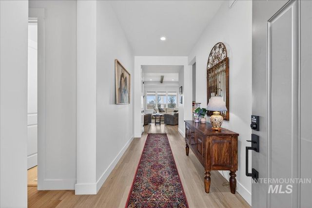 1911 N Willowick Ave, Eagle, ID 83616