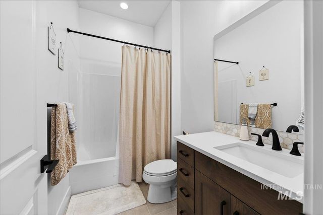 1911 N Willowick Ave, Eagle, ID 83616