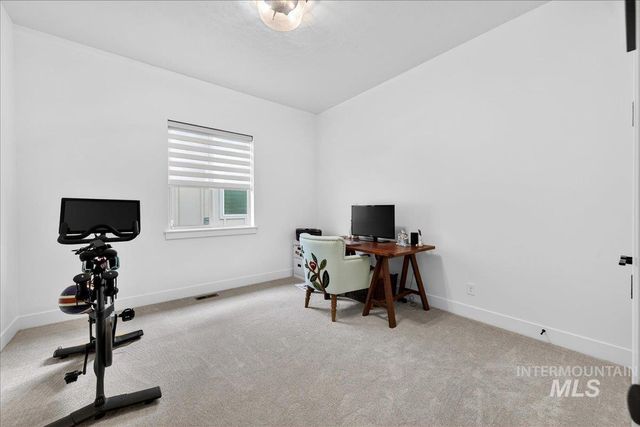 1911 N Willowick Ave, Eagle, ID 83616