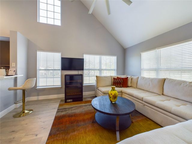 5521 ROSEHILL ROAD 203, Sarasota, FL 34233