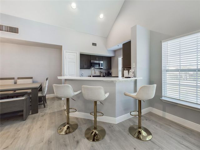 5521 ROSEHILL ROAD 203, Sarasota, FL 34233