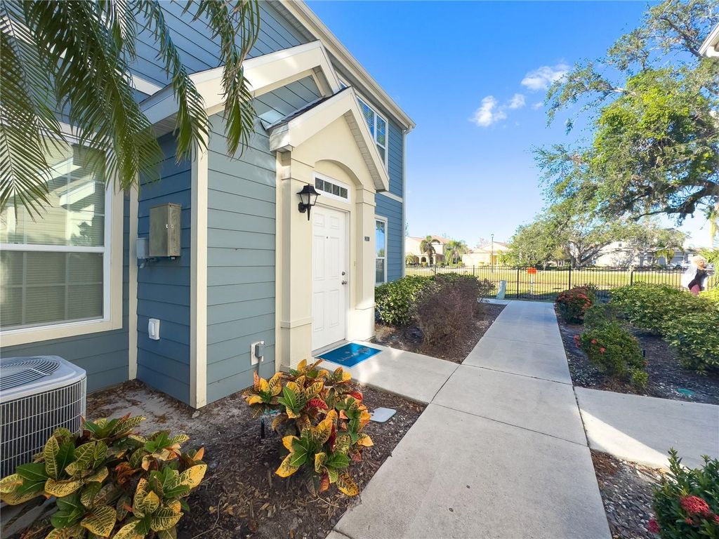 5521 ROSEHILL ROAD 203, Sarasota, FL 34233