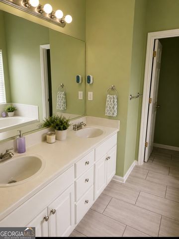 5926 Colonnade Drive, Rex, GA 30273
