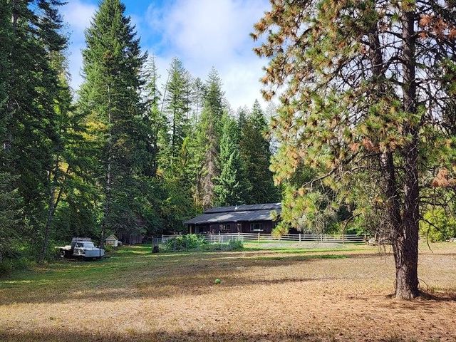 451 Monumental Rd, Colville, WA 99114