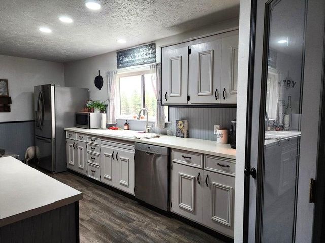 451 Monumental Rd, Colville, WA 99114